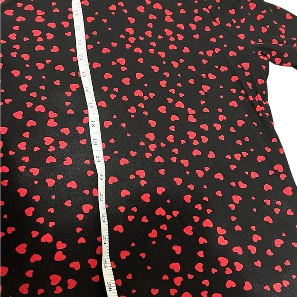 Elegant Black and Red Polka Dot Turtleneck Blouse - Picture 4 of 9